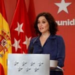 La presidenta de la Comunidad de Madrid, Isabel Díaz Ayuso, durante la rueda de prensa ofrecida este jueves en la Real Casa de Correos, sede del Gobierno regional, para analizar el auto del Tribunal Superior de Justicia de Madrid (TSJM)