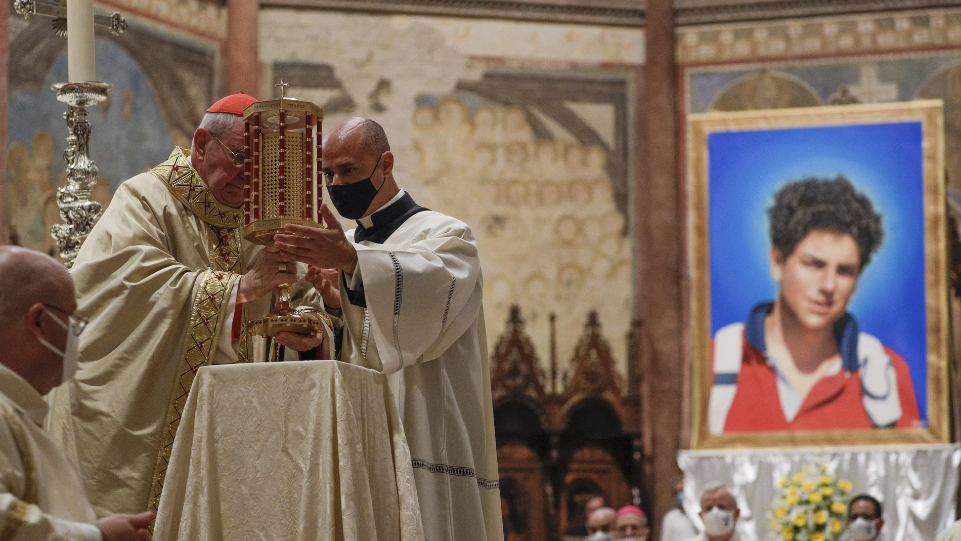 El cardenal Agostino Vallini, durante la beatificación de Carlo Acutis, en la basílica de San Francisco, en Asis.