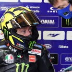Valentino Rossi, en el box durante el GP de Francia en Le Mans