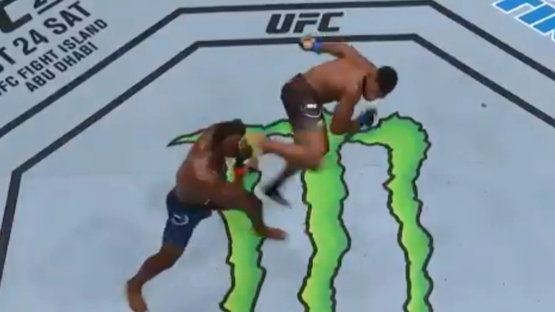 Imagen de la espectacular patada de Buckey