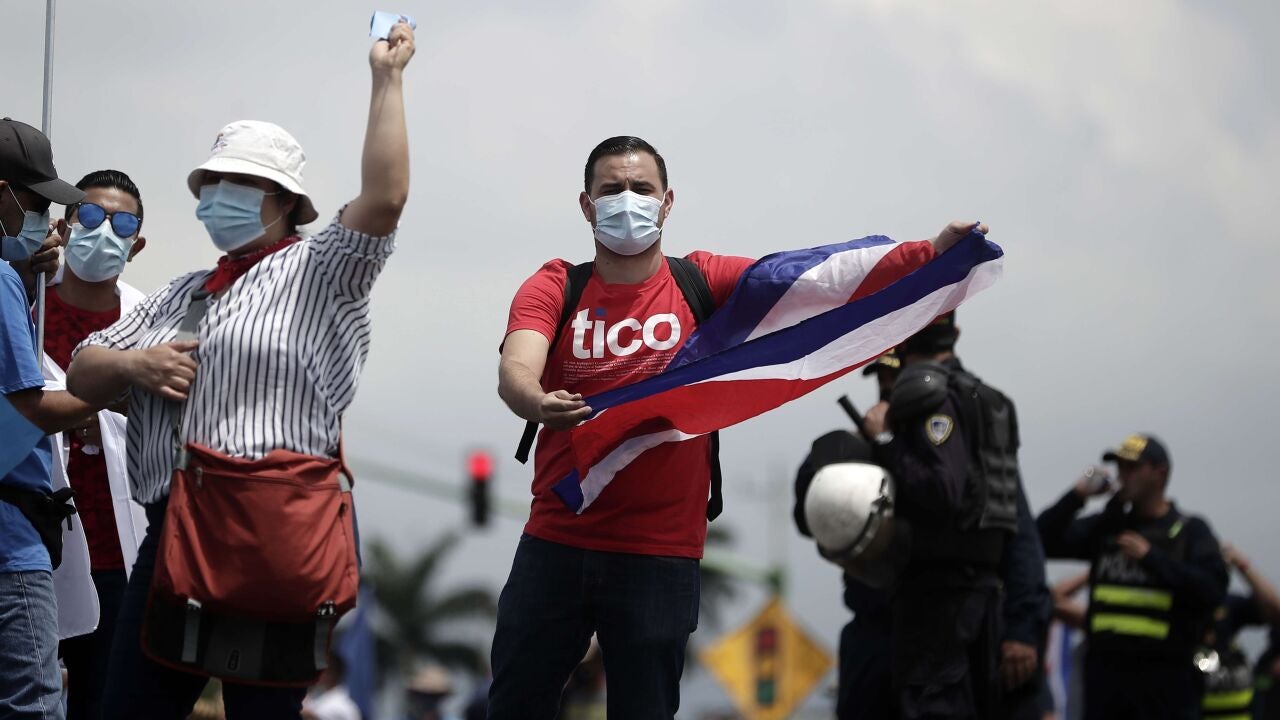 Las claves de las protestas en Costa Rica que amenazan al Gobierno de ...
