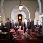 Vista del interior de la mezquita Al Riad, en Rabat,.-EFE/Mohamed Siali