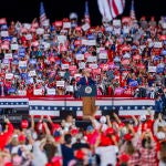 Trump en un acto multitudinario sin distancia de seguridad en Georgia pese a la crisis sanitaria