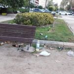 El cierre de los locales de ocio no evita que se produzcan botellones en las calles de la ciudad de Valencia y en otros muchos municipios