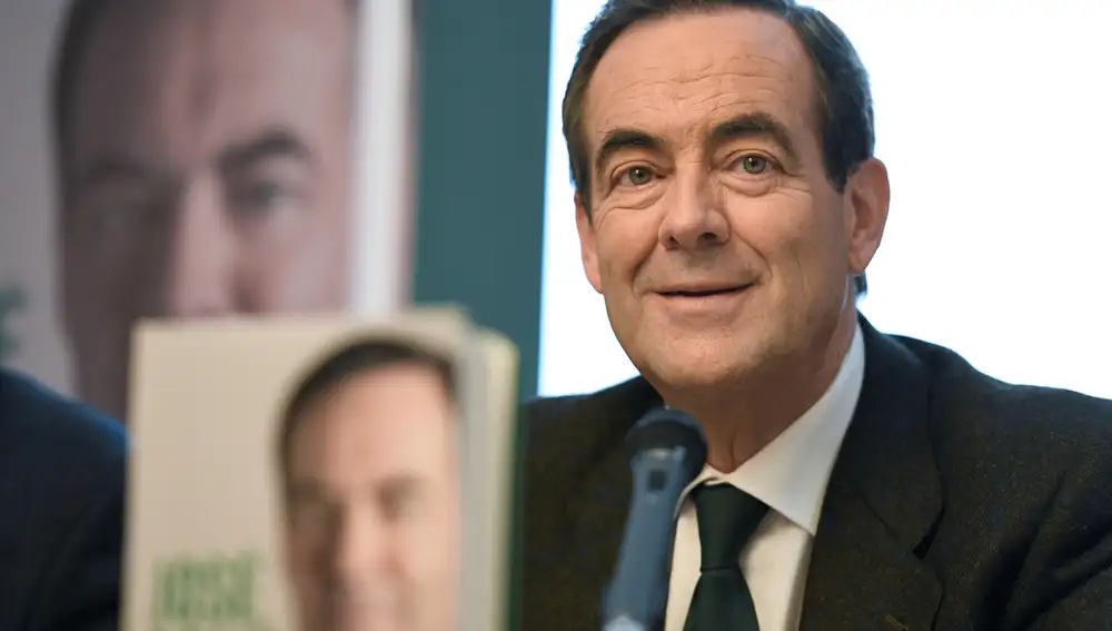 AME2641. MADRID (ESPAÑA), 20/10/2020.- Fotografía de archivo fechada el 19 de noviembre de 2019 de José Bono durante la rueda de prensa de presentación de su libro "Se levanta la sesión" en Madrid (España).