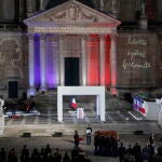 El ferétro del profesor Samuel Paty en el homenaje en la Sorbonne