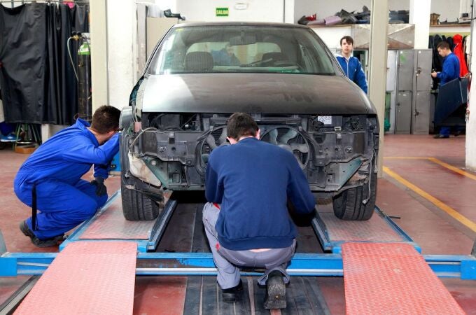 La FP Media, clave en la lucha contra el abandono educativo, comienza a recuperarse en España