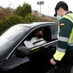 Una patrulla de la Guardia Civil de Navarra en un control. EFE/ Jesús Diges