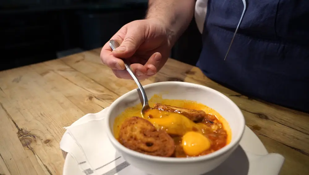 Receta de Sopa de ajo y Bacalao en el restaurante Fismuler