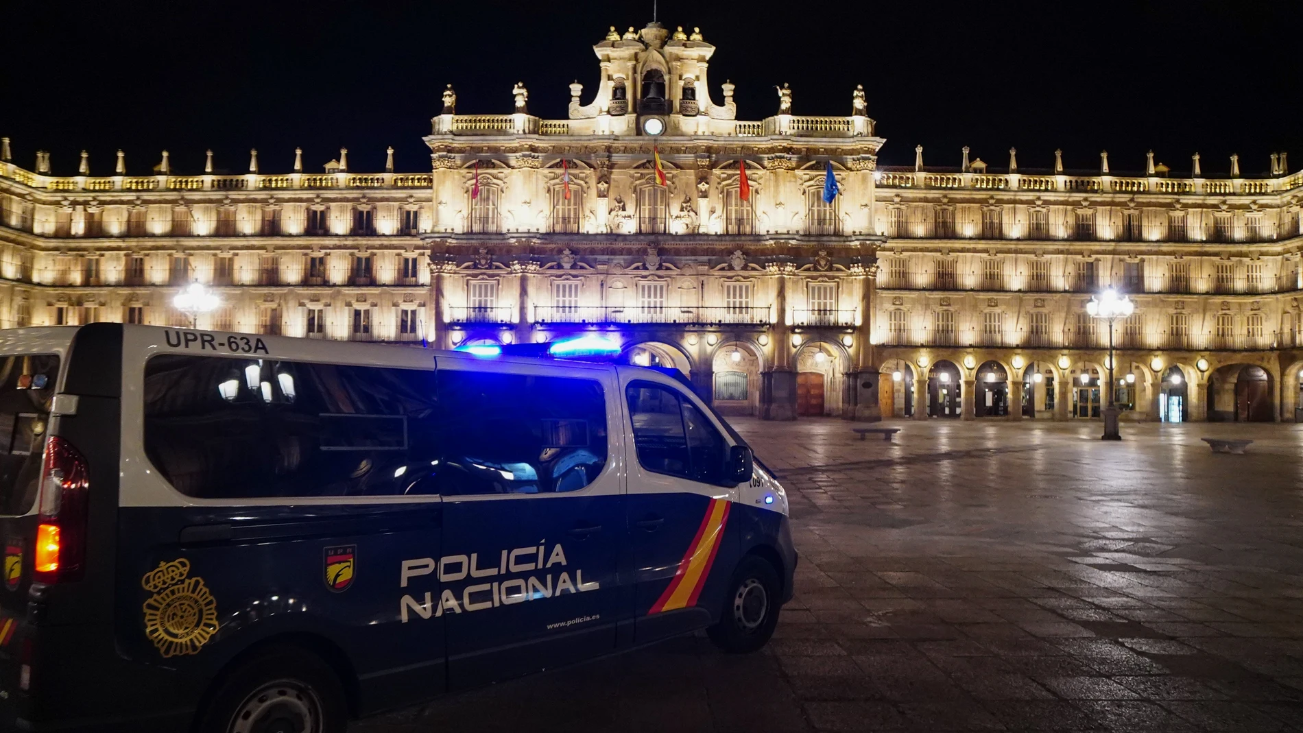 Policía Nacional en la Plaza Mayor de Salamanca