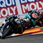 Maverick Viñales y Fabio Quartararo, en el circuito de Motorland