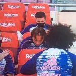 Isco habla junto a Marcelo, Modric y Jovic.