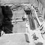 Momento de la construcción, en 1937, del refugio antiaéreo de la Generalitat. GOVERN (Foto de ARCHIVO)