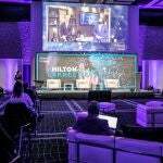 El primer evento híbrido de Hilton en España con conexiones en directo en los hoteles Hilton Madrid, Hilton Diagonal Mar Barcelona e Higuerón Hotel Málaga, Curio Collection by Hilton