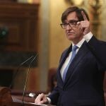El ministro de Sanidad, Salvador Illa, interviene durante una sesión de control al Gobierno en el Congreso de los Diputado