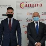 El rector de la UEMC, David García, junto con el presidente de la Cámara de Valladolid, Víctor Caramanzana