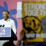 El ex presidente Barack Obama durante su acto de campaña en Miami