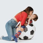 Antonella Rocuzzo y su hijo Thiago.