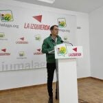 El coordinador general de IU Andalucía y portavoz de Adelante, Toni Valero, ha dado hoy una rueda de prensa en Málaga