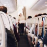 Pasajeros a bordo de un avión