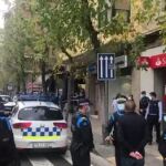 La Policía Local de Lleida, en la oficina bancaria