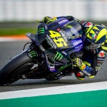 Valentino Rossi espera poder correr en Valencia este fin de semana