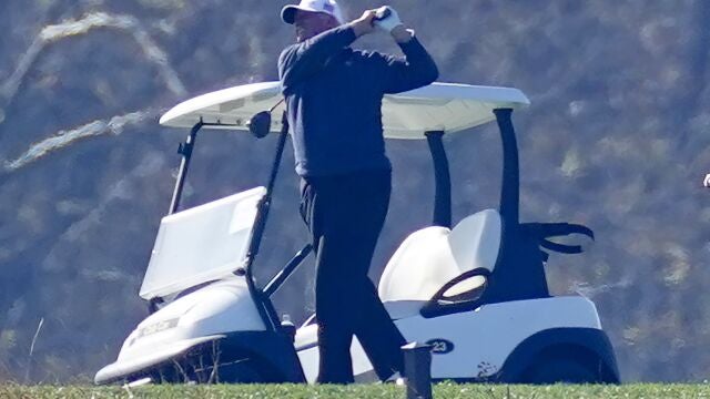 El presidente de Estados Unidos, Donald Trump, se ha tomado este fin de semana para practicar su deporte favorito y parece estar dispuesto a llegar todo lo lejos que sea necesario con tal de no darse por vencido