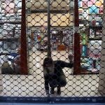 Tiendas y bares cierra a las seis de la tarde en Málaga, cumpliendo con la norma que ordena el cierre de todos los establecimientos no considerados esenciales a esa hora