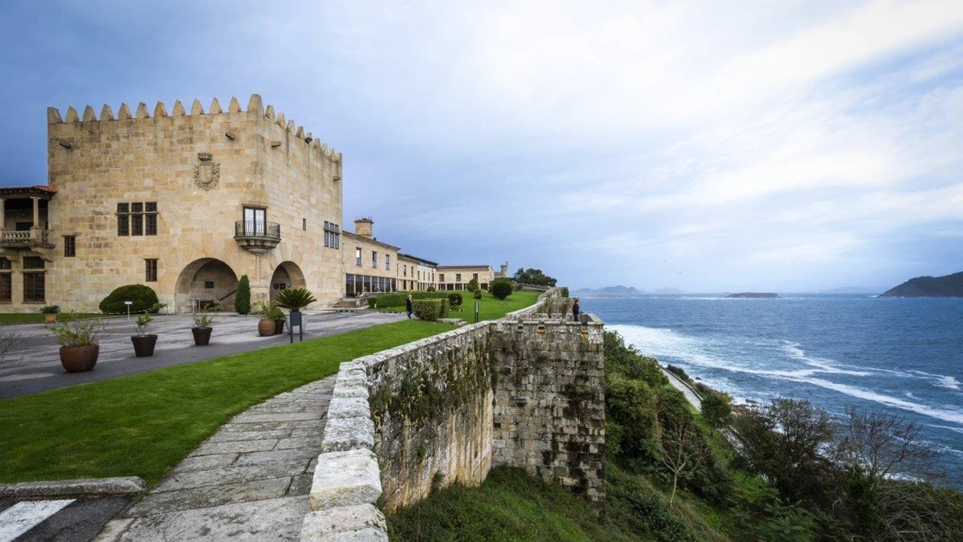 Paradores lanza descuentos de hasta el 30% para el 'Black Friday'