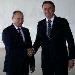 El presidente de Rusia, Vladimir Putin, y el de Brasil, Jair Bolsonaro, durante la cumbre de los BRICS celebrada en 2019 en Brasilia.18/11/2020