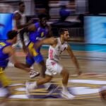 Campazzo se escapa de todos los defensores del Maccabi