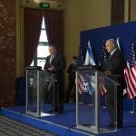 El secretario de Estados Unidos, Mike Pompeo, junto al primer ministro israelí, Benjamin Netanyahu