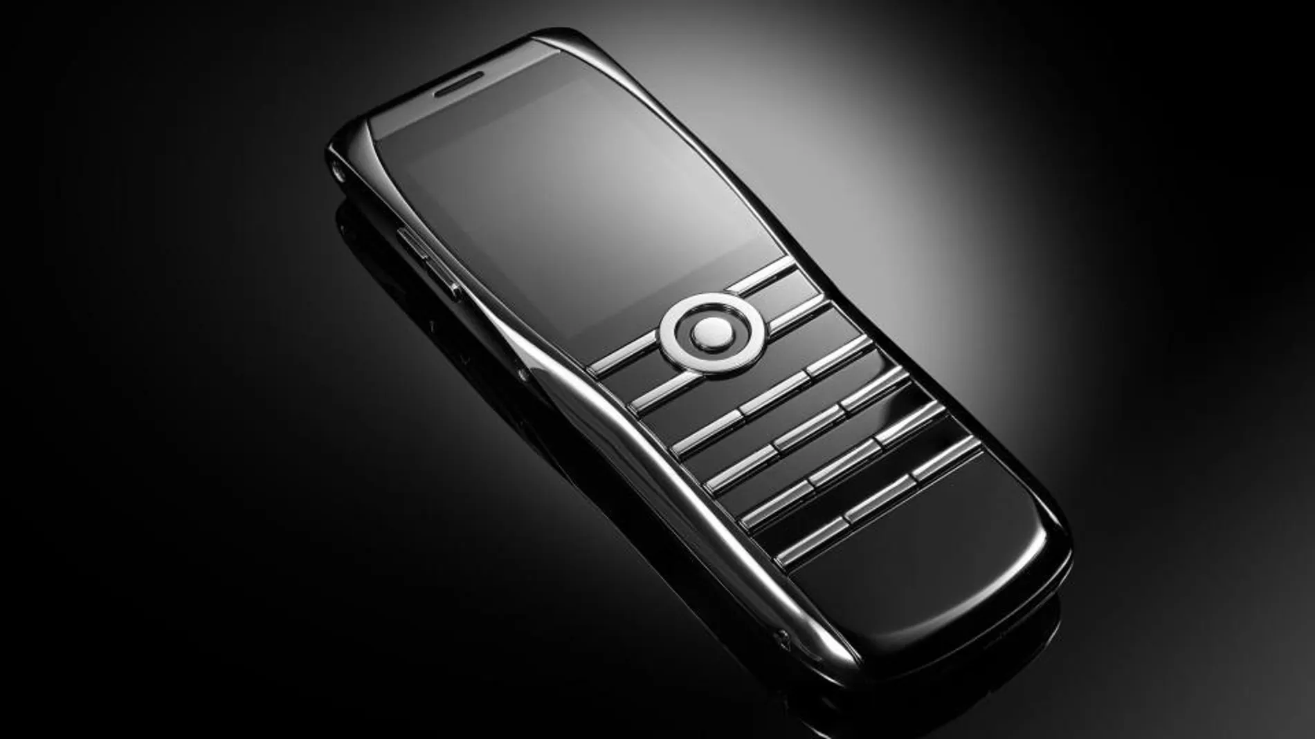 ¿Por qué éste móvil cuesta 3.350 euros si no tiene ni WhatsApp?