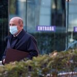 Diego Pérez de los Cobos sale de la Audiencia Nacional el pasado noviembre tras declarar sobre la "operación Kitchen"