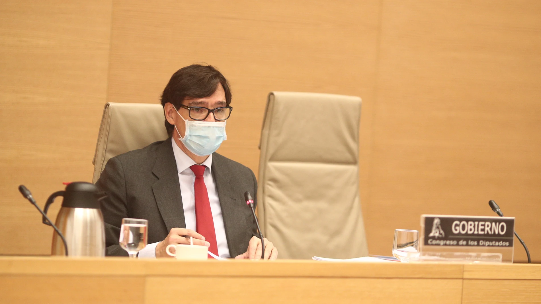 El ministro de Sanidad, Salvador Illa, comparece ante la Comisión de Sanidad del Congreso de los Diputados para informar de las medidas adoptadas para luchar contra la pandemia del coronavirus