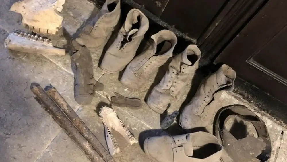 Una pareja descubre una “guarida de brujas” en su casa con huesos, veneno y pinturas aterradoras