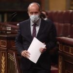El ministro de Justicia, Juan Carlos Campo, antes de intervenir en una sesión plenaria en la Cámara Baja