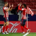 Marcos Llorente y Lemar celebran el segundo gol que marcaron al Valladolid