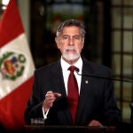 HANDOUT - 04 December 2020, Peru, Lima: Peruvian President Francisco Sagasti addresses nation, in a televised address from the Government Palace. Photo: Luis Iparraguirre/Presidencia Perú/dpa - ATTENTION: editorial use only and only if the credit mentioned above is referenced in fullLuis Iparraguirre/Presidencia Pe / DPA04/12/2020 ONLY FOR USE IN SPAIN