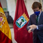 El Plan de Empleo 2020-2023. José Luis Martínez-Almeida, tras suscribir el acuerdo junto al presidente de CEIM, Miguel Garrido, y los secretarios generales de CC.OO.