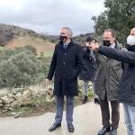 El delegado del Gobierno, Javier Izquierdo, visita las obras tras el incendio de Lober de Aliste