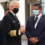 Panama City (Panama), 10/12/2020.- A handout photo made available by the US Embassy in Panama shows US Navy Admiral Craig Faller (L), commander of the US Southern Command, while speaking with the Minister of Security of Panama, Juan Pino (R), during the 4th Meeting of the Panama-United States High Level Security Dialogue, in Panama City, Panama, 10 December 2020. (Estados Unidos) EFE/EPA/US Embassy in Panama HANDOUT HANDOUT EDITORIAL USE ONLY/NO SALES