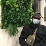 Ousmane Ngom, pescador de tiene 21 años, horas antes de viajar a Málaga