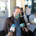 El presidente de Vox en la Comunitat Valenciana, José María Llanos, en el aeropuerto de Manises (Valencia)
