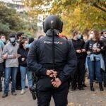 El equipo de Gobierno en Les Corts han pedido reunirse con la delegada del Gobierno, para que les explique una actuación policial que califican de irregular