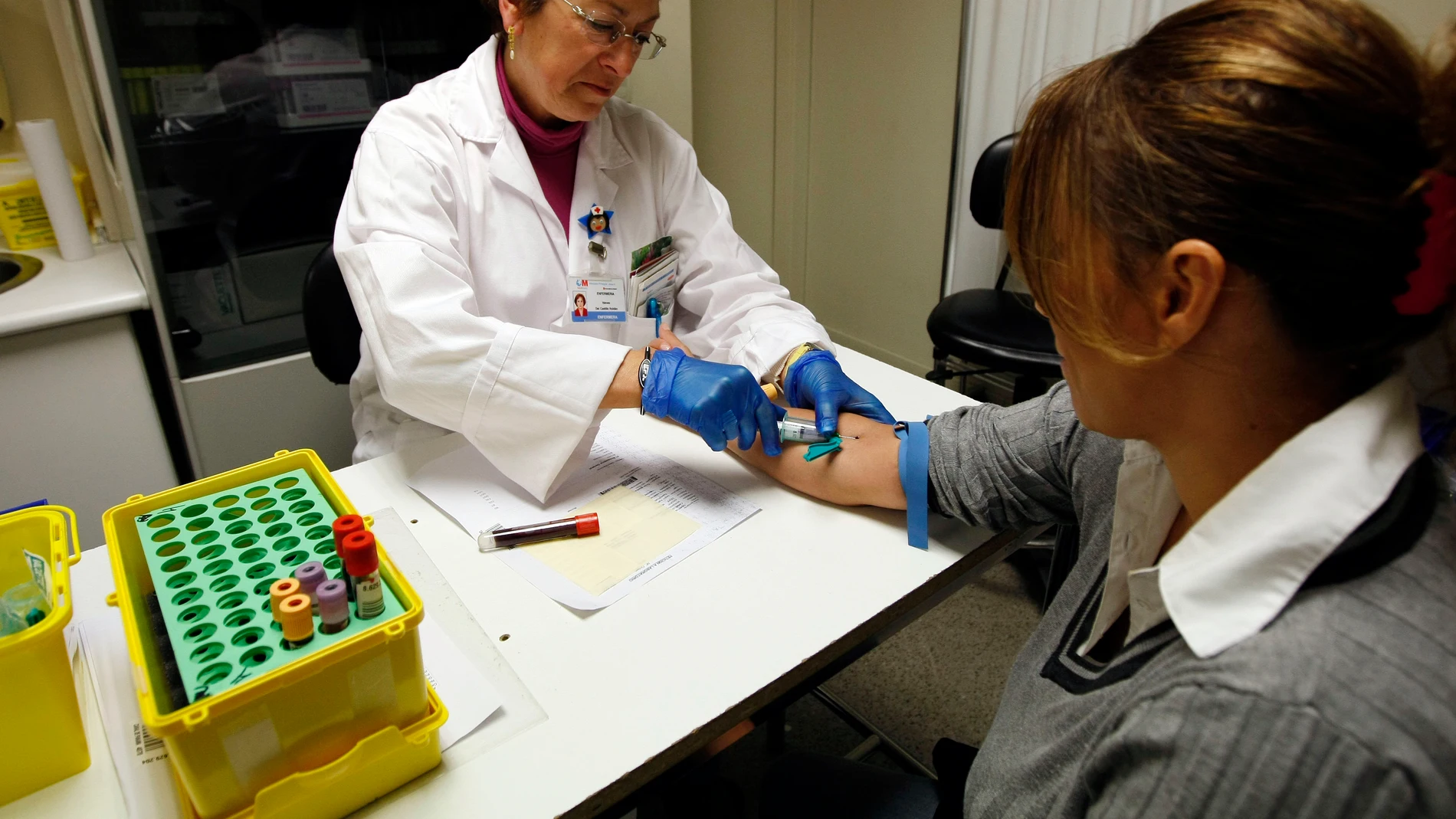 Se calcula que un 28% de casos de VIH podrían ser detectados en urgencias con una simple serología