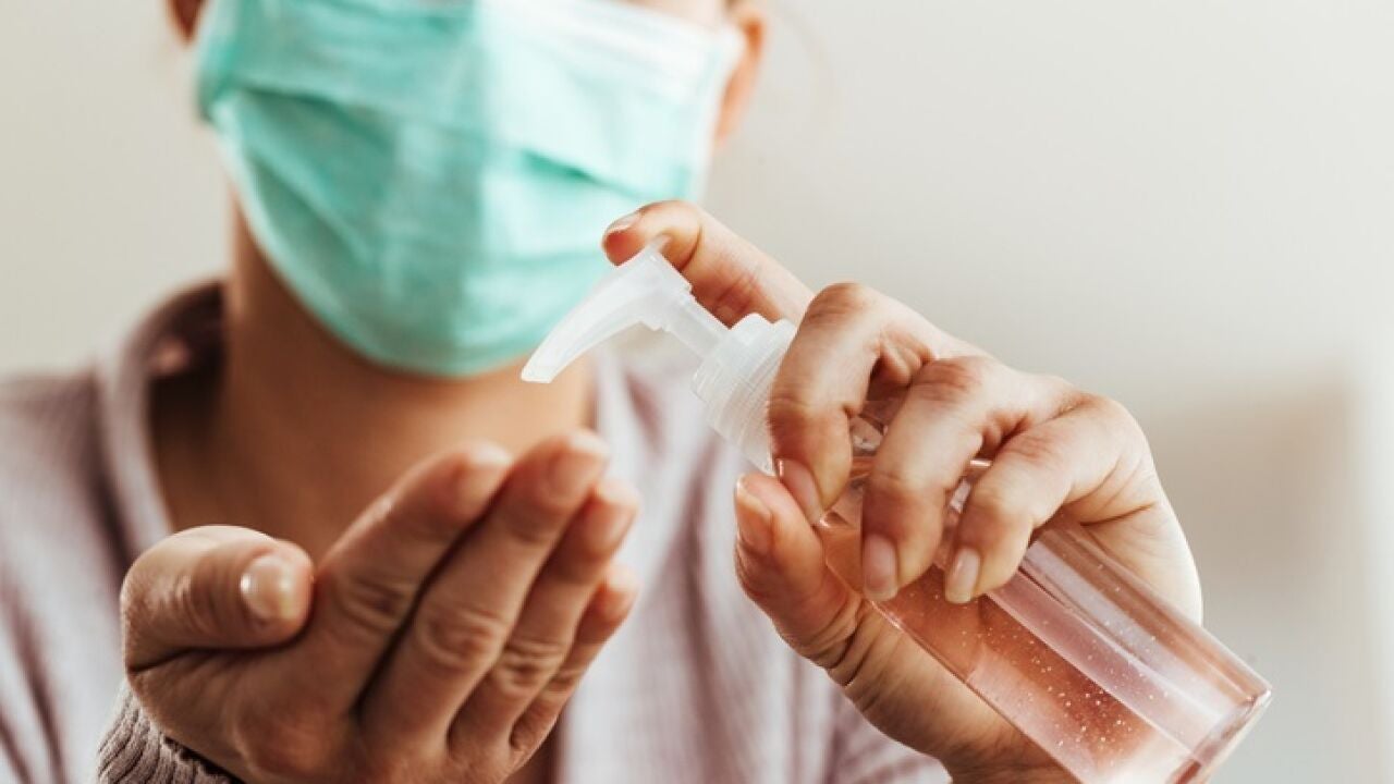 Jabón o gel hidroalcohólico, ¿cómo deben desinfectarse las manos los niños?