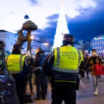 Centro de Madrid vigilado por la policía municipal.