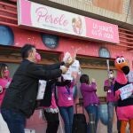 Imagen de la administración de El Perolo, celebrando el quinto premio