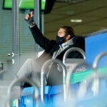 Sergio Ramos ve un partido del Real Madrid desde la grada de Valdebebas